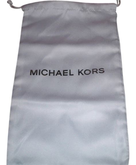 dust bag michael kors asli|Michael Kors protective bag.